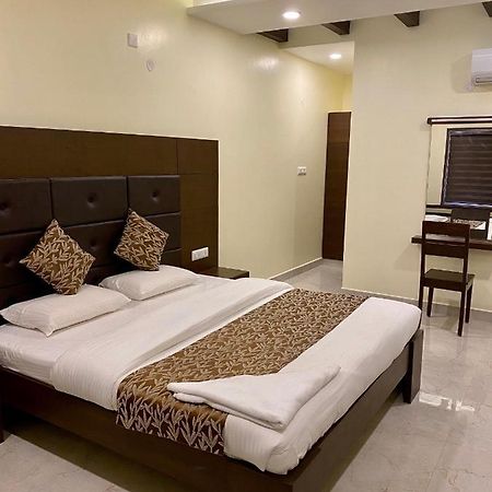 Hotel Tranquil Park Pondicherry Esterno foto