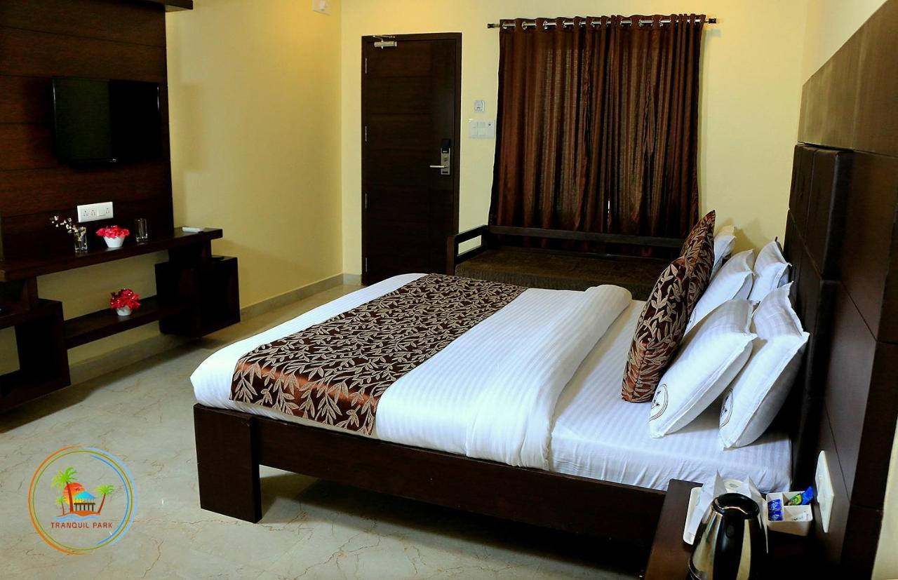 Hotel Tranquil Park Pondicherry Esterno foto