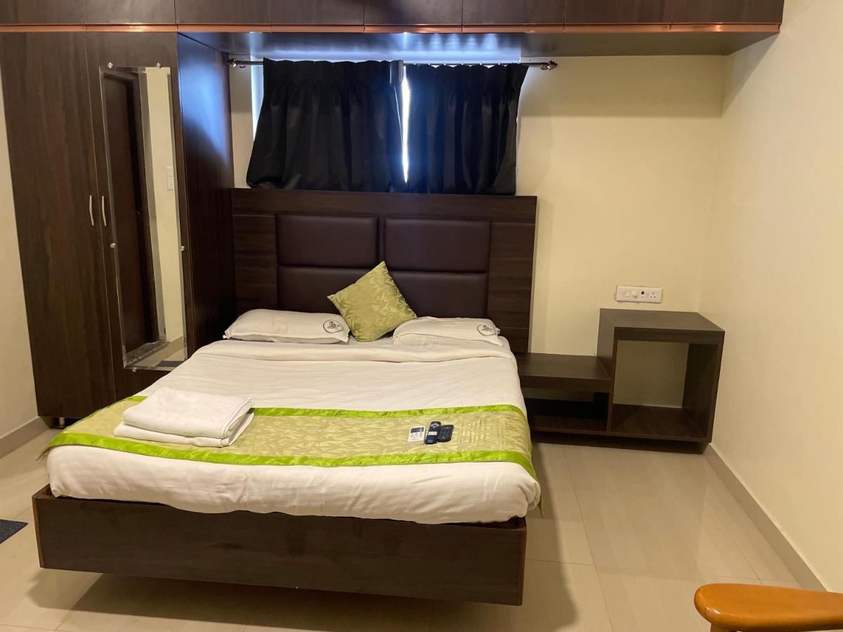Hotel Tranquil Park Pondicherry Esterno foto